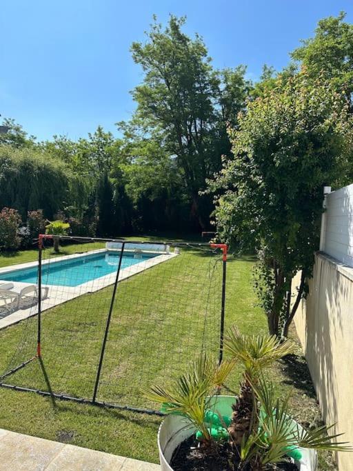 De Avec Piscine Privative Chauffee Holiday home